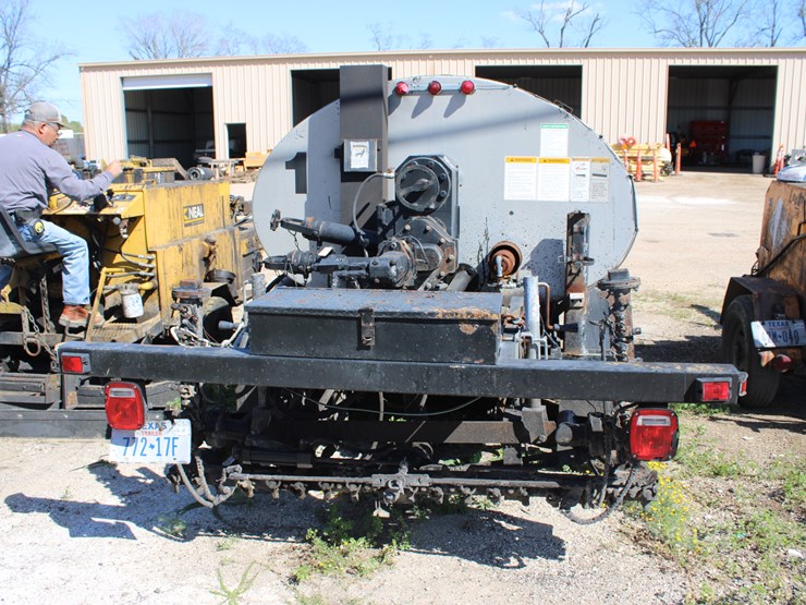 #2619-•-2003-etnyre-m4849-image-4