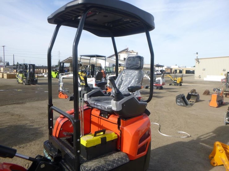 2025-tpm-20khydraulic-excavator-image-19