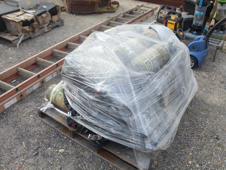 #8044-•-pallet-of-scba-mask-(self-contained-breathing-apparatus),-harness,-and-bottle-image-1