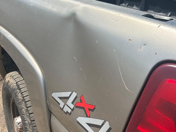 2001-chevrolet-2500hd-image-16