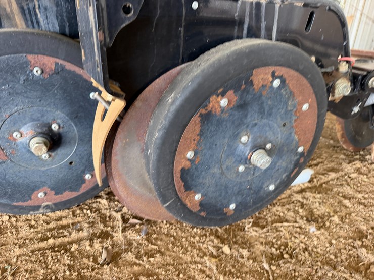 great-plains-yp825a-image-19