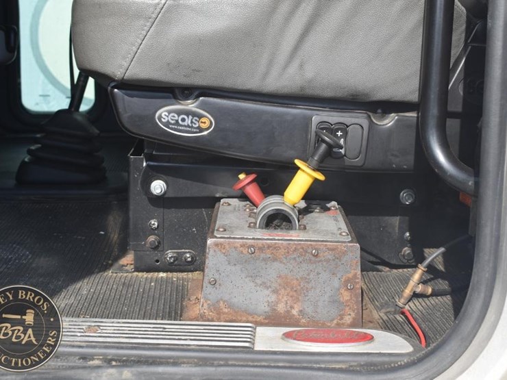 2007-peterbilt-379-image-33