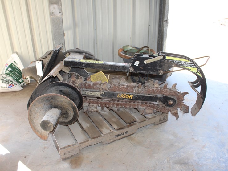 #2351-•-2015-digga-bft-000017-trencher-image-1