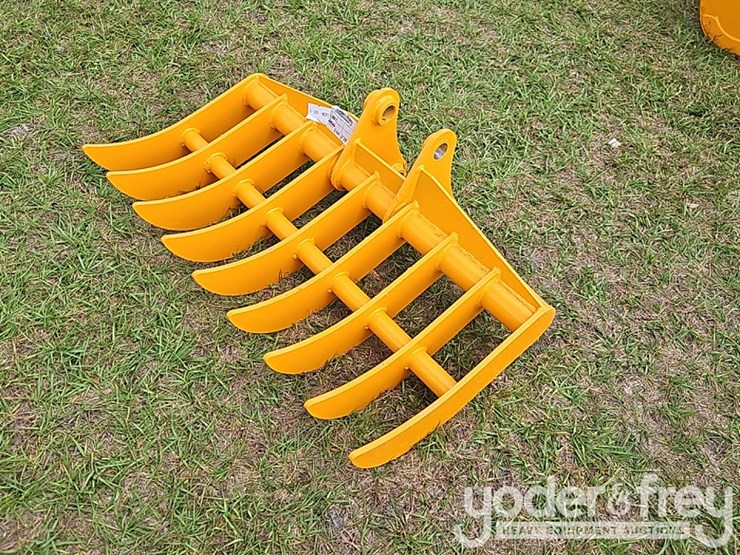 2026-caterpillar-305-image-1