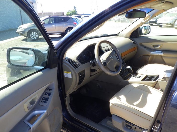 2004-volvo-xc90-image-5