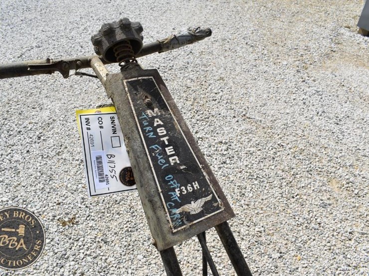 master-36in-walkbehind-trowel-42691-image-9