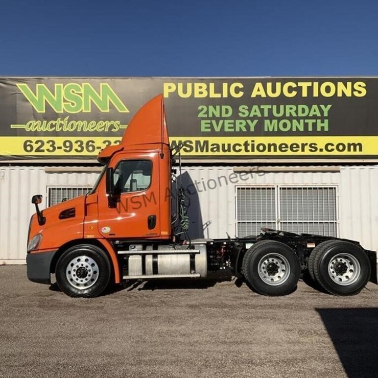 2012 Freightliner Cascadia T/T