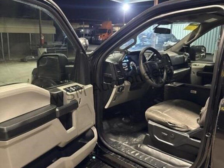 2020-ford-f150-image-27