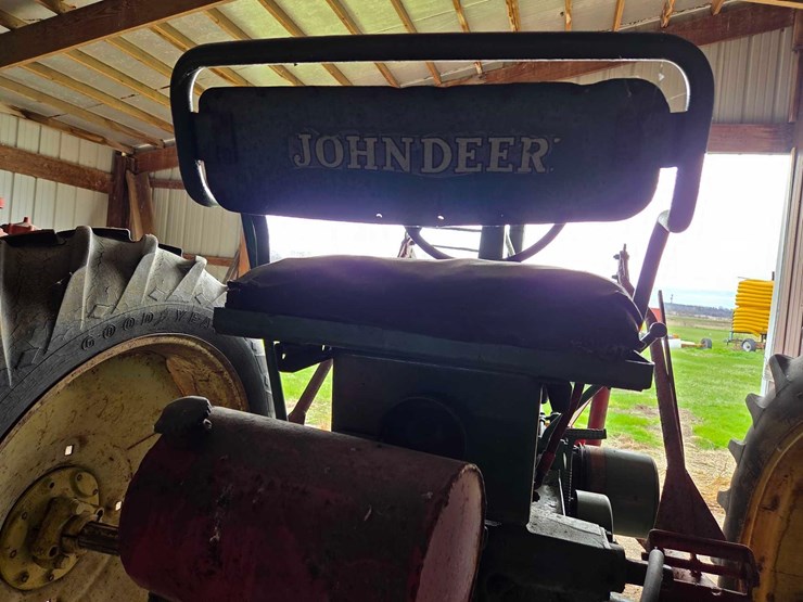 john-deere-b-image-35