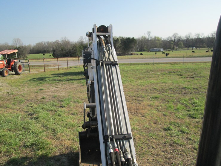 2013-bobcat-e42-image-44