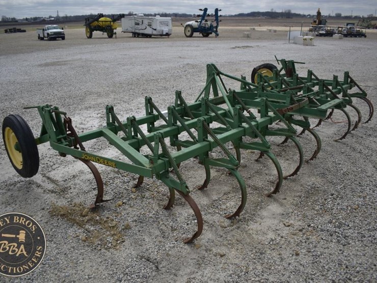 john-deere-14-image-5