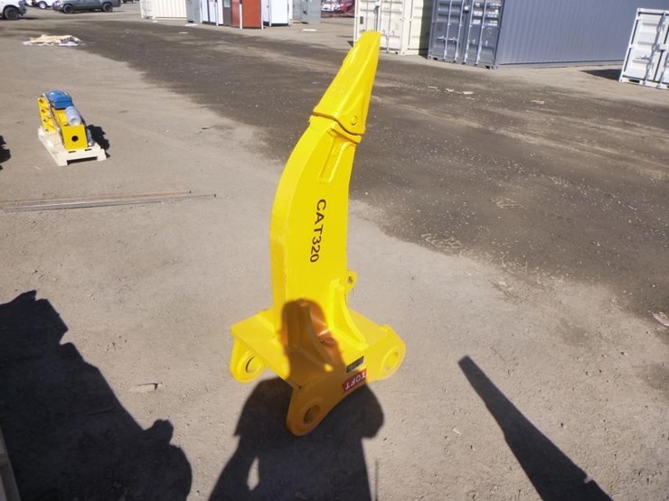 caterpillar-320-image-3