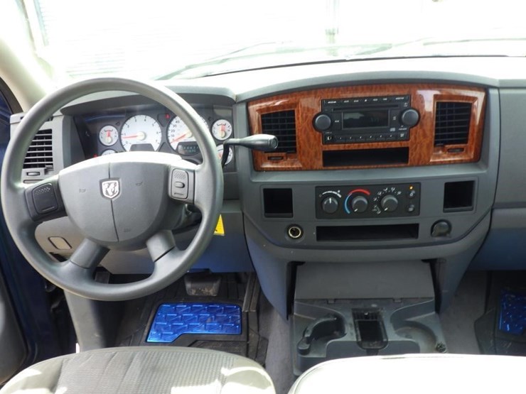 2005-dodge-ram-1500-image-9