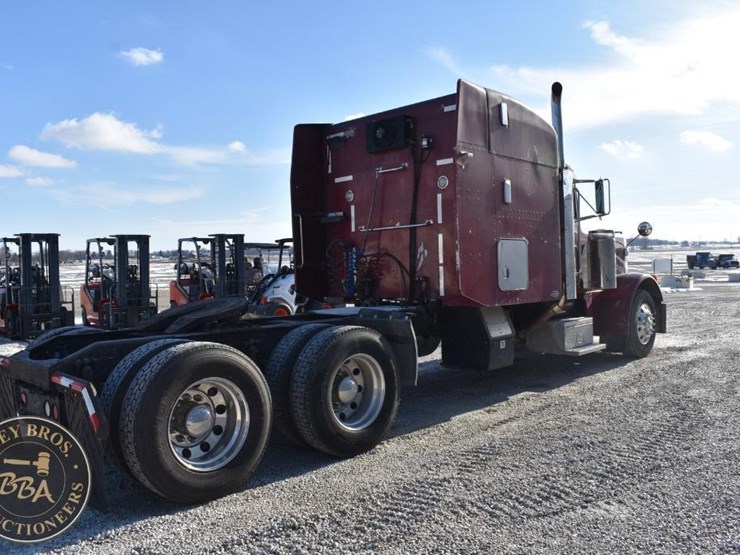 2004-peterbilt-379-image-13