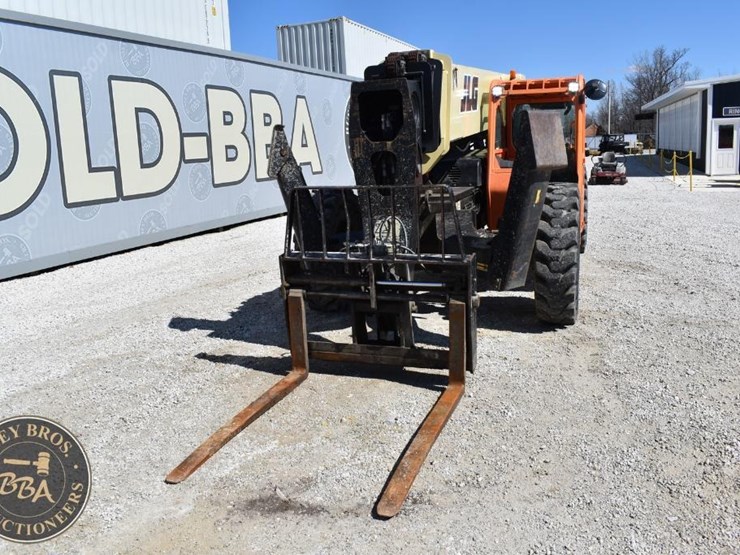 2015-jlg-g10-55a-image-6