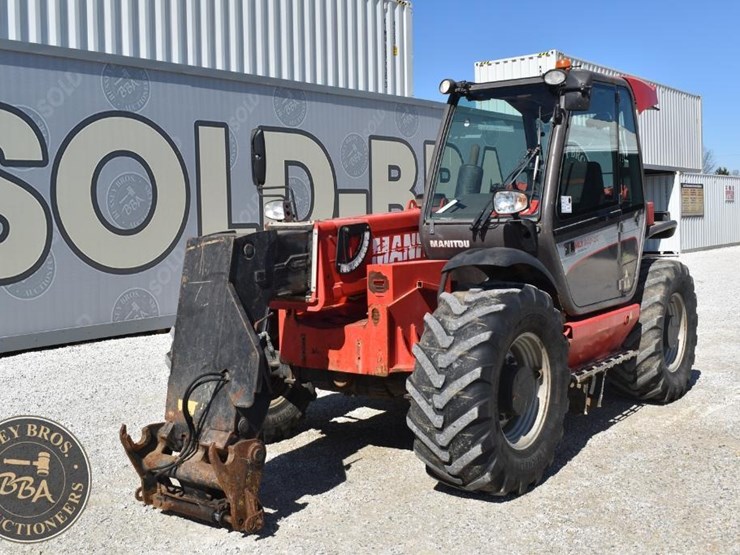 2013-manitou-mlt845-120-image-3