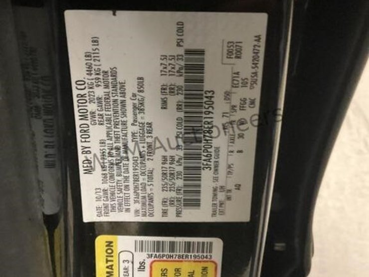 2014-ford-fusion-se-sdn-image-15