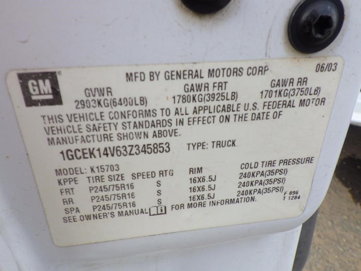 2003-chevrolet-1500-image-14