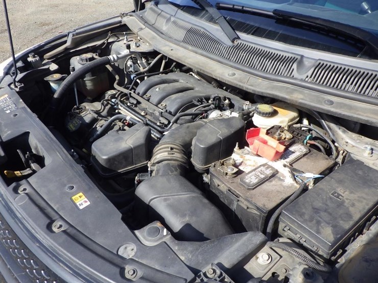 2013-ford-explorer-image-11