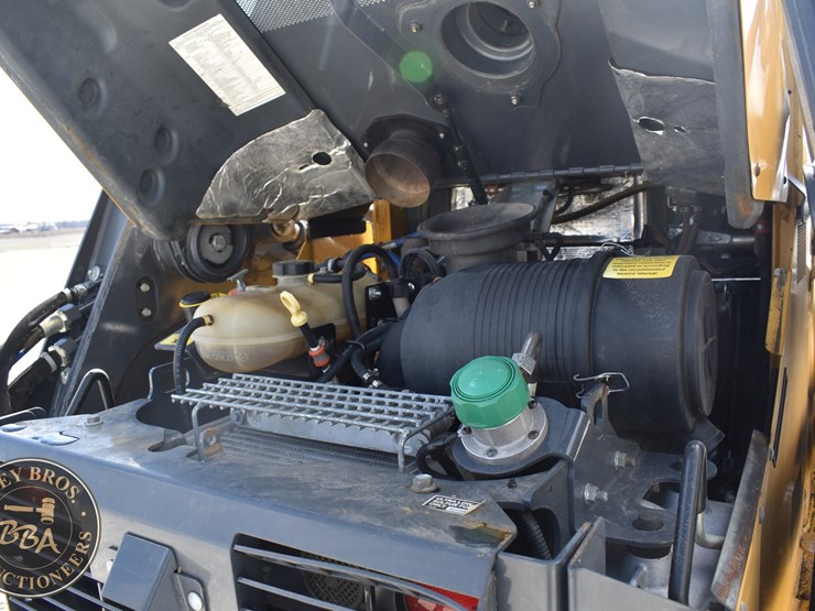 2020-deere-333g-image-43