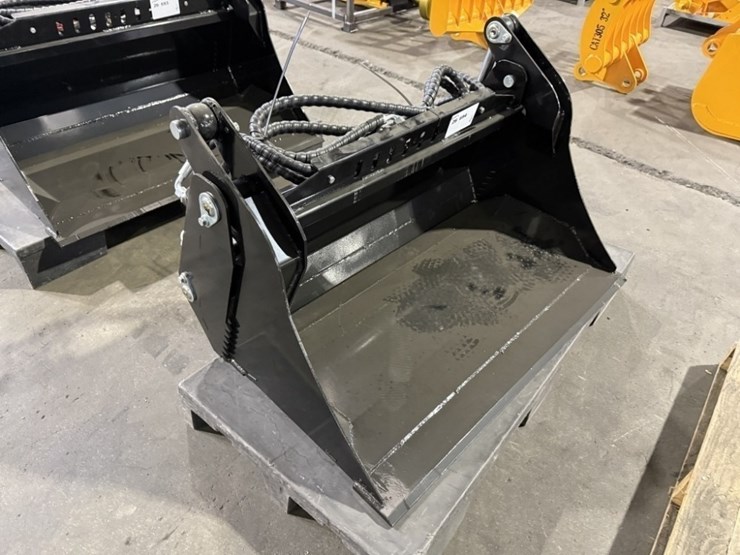 2026-giyi-gy-xkh39-4-in-1-bucket-image-1
