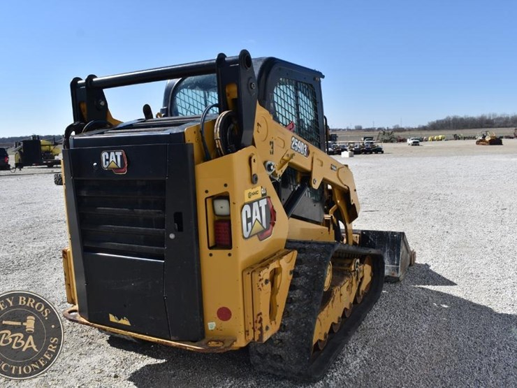 2023-caterpillar-259d3-image-21