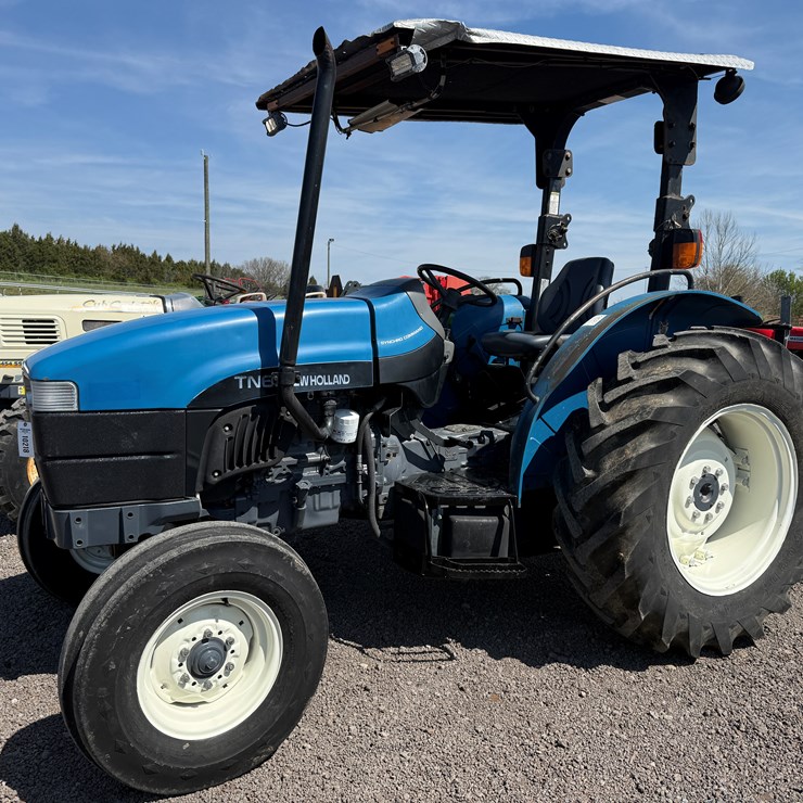 NEW HOLLAND TN65