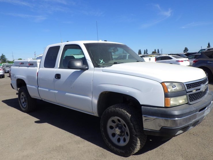 2007-chevrolet-1500-image-2