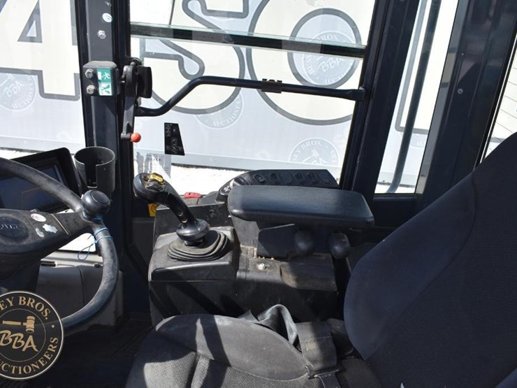 2019-komatsu-wa320-8-image-45