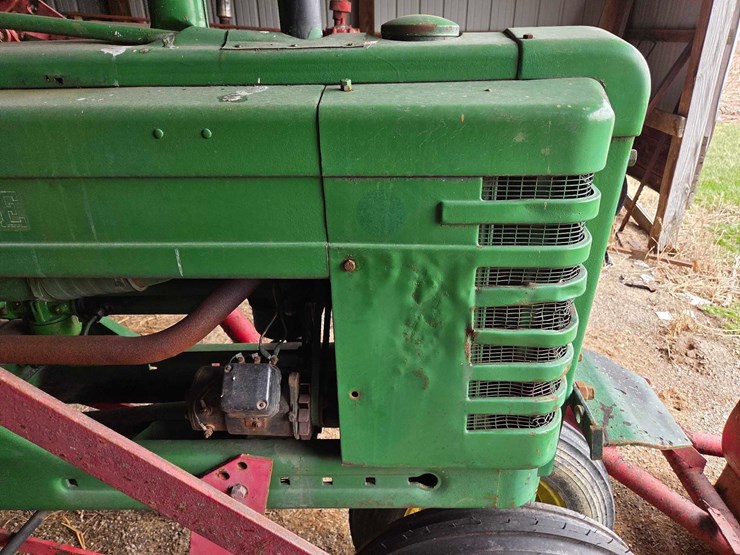 john-deere-b-image-15