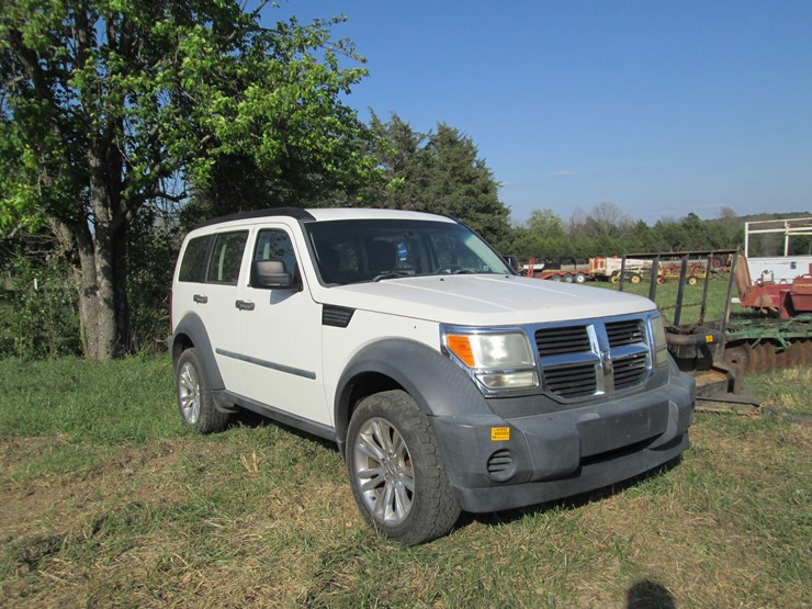 2008-dodge-nitro-image-2