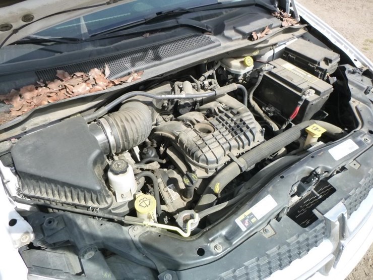 2014-dodge-grand-caravan-image-32