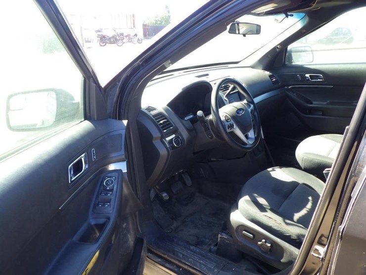 2013-ford-explorer-image-5