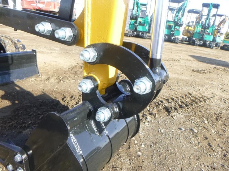 2025-agt-h12r-hydraulic-excavator-image-11