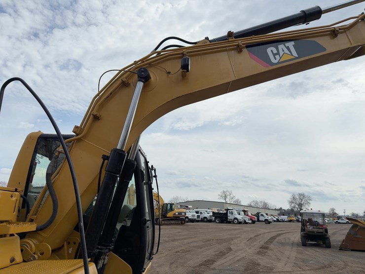 2008-caterpillar-312cl-image-11