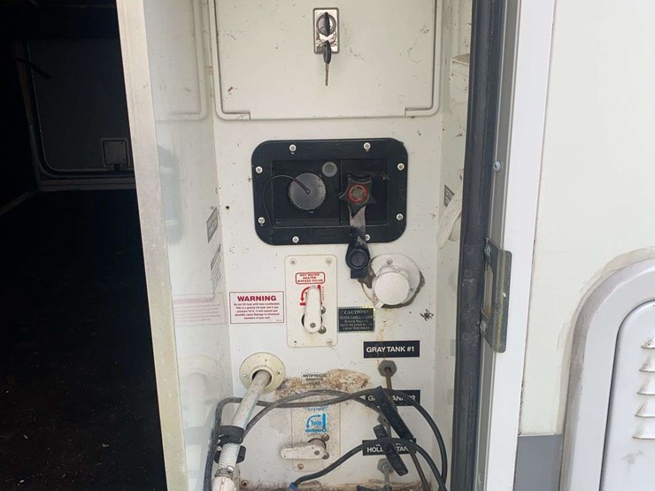 2011-heartland-big-country-3595re-image-12