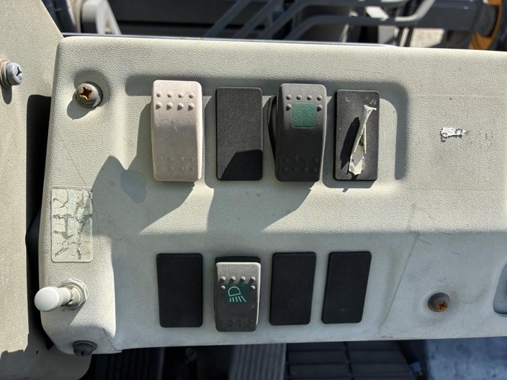 caterpillar-p26500-image-17