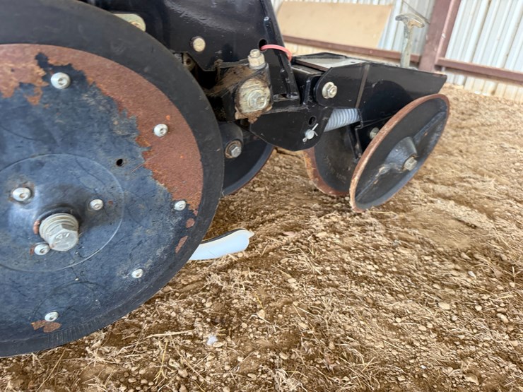 great-plains-yp825a-image-20