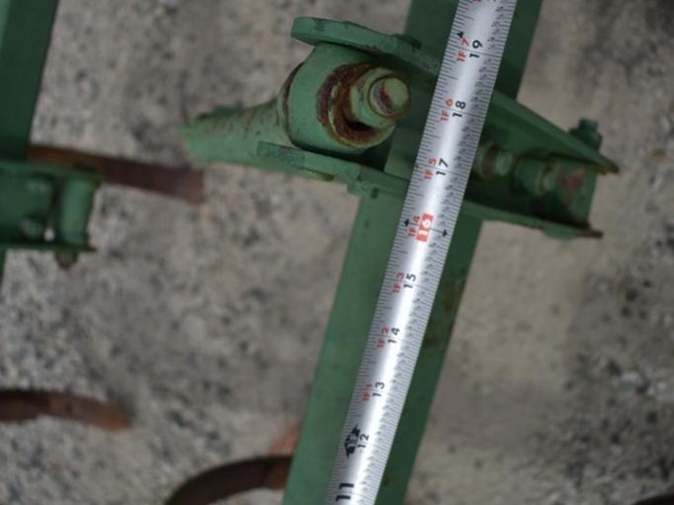 john-deere-14-image-11