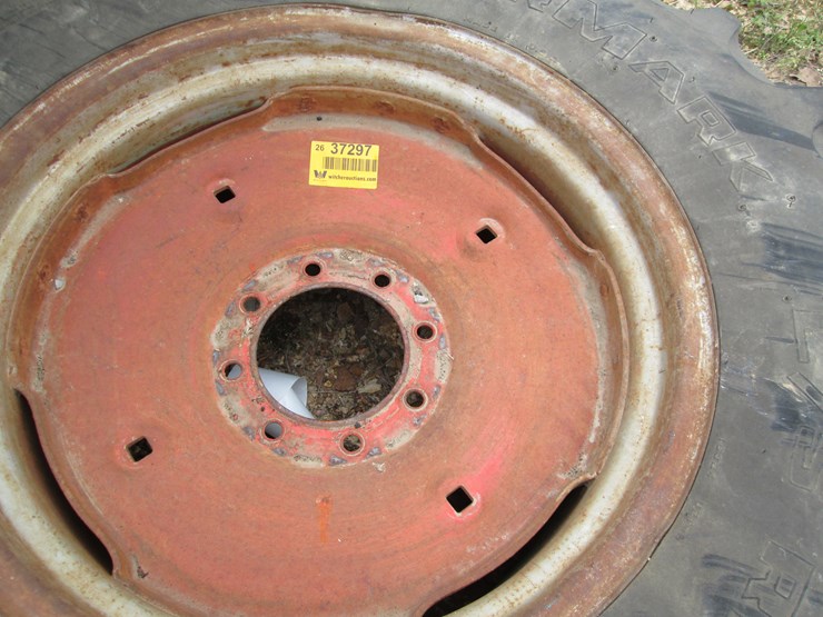 #37297-•-lot-of-(2)-14.9-24-tractor-tires-image-6