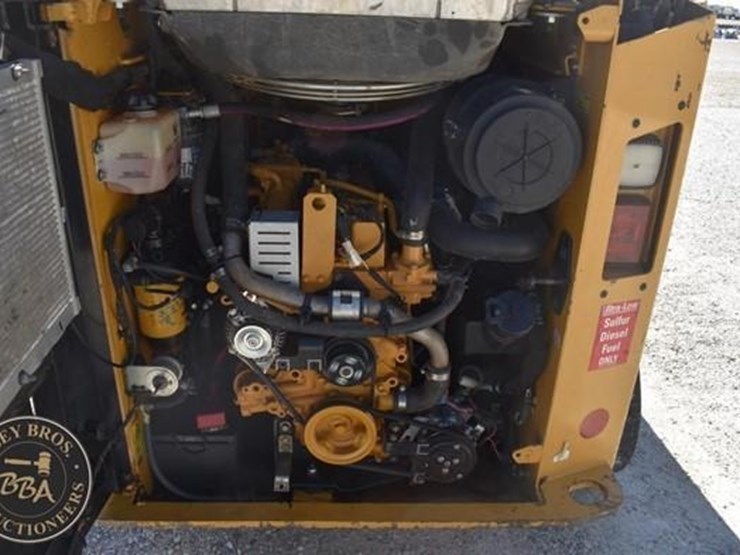 2023-caterpillar-259d3-image-45