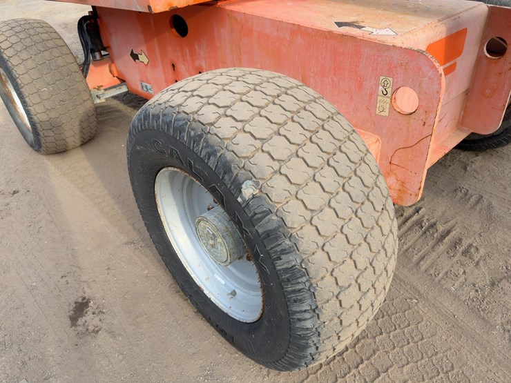 2015-jlg-600s-image-10