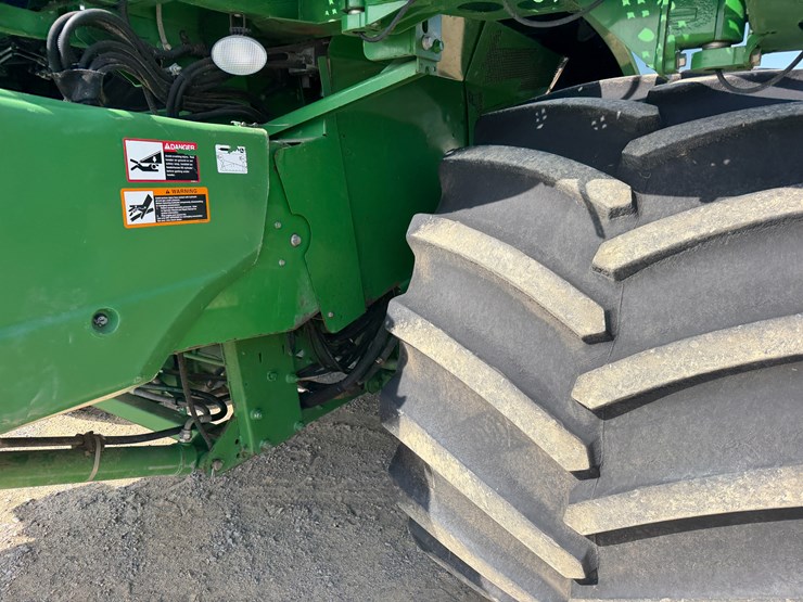2014-john-deere-s670-image-29