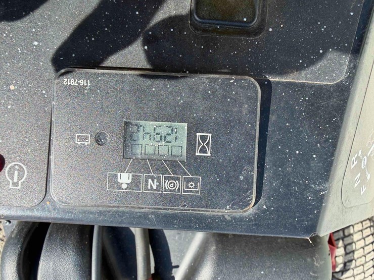 exmark-turf-tracer-image-7