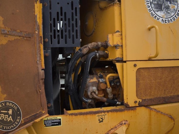 2007-deere-672d-image-51