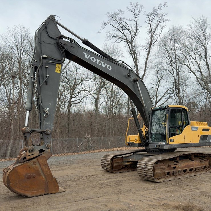 2013 VOLVO EC300DL
