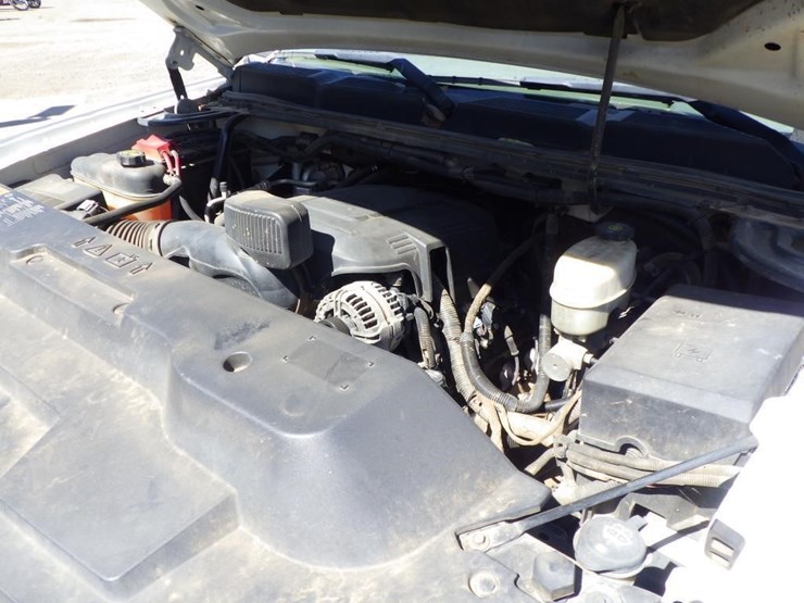 2013-chevrolet-2500hd-image-8