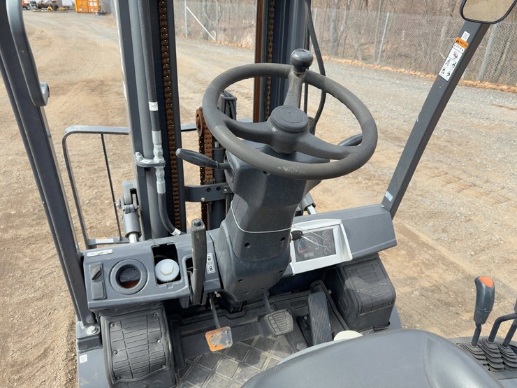 doosan-g25p-7-forklift-image-16