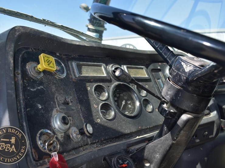 1996-ford-lnt8000-image-67