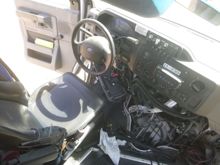 2014-ford-e450-image-8